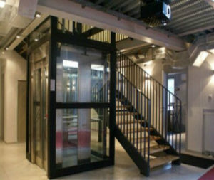 hydraulic lift with glass